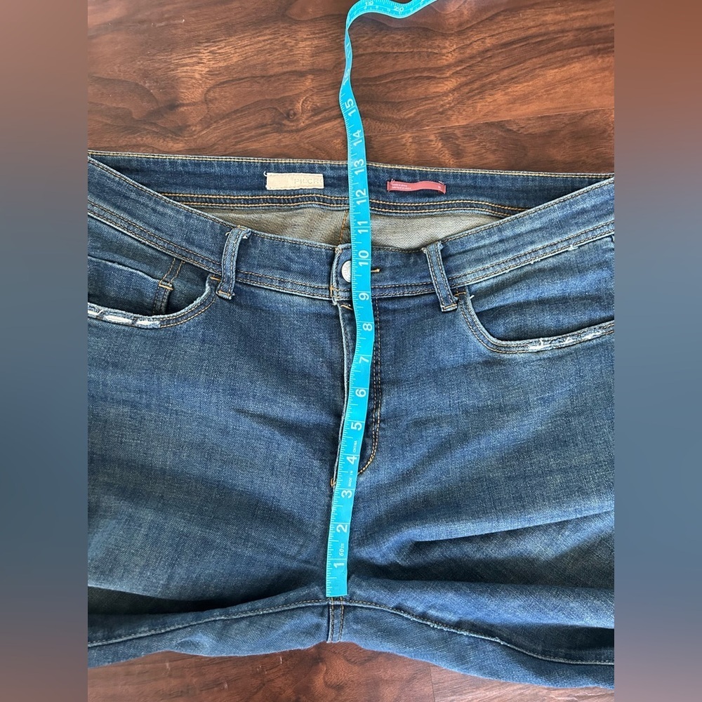 Anthropologie Pilcro The Slim Boyfriend Jeans Light Factory Distressed 
Size 31 - Picture 12 of 12